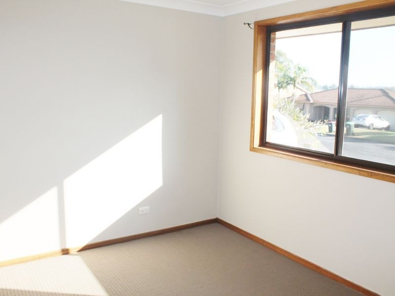 7 Kestrel Avenue, Old Bar NSW 2430