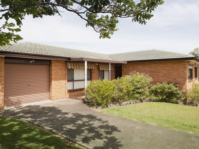 6 Telopea Drive, Taree NSW 2430