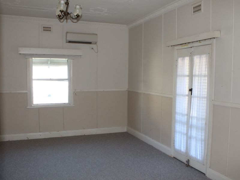 25 Florence Street, Taree NSW 2430