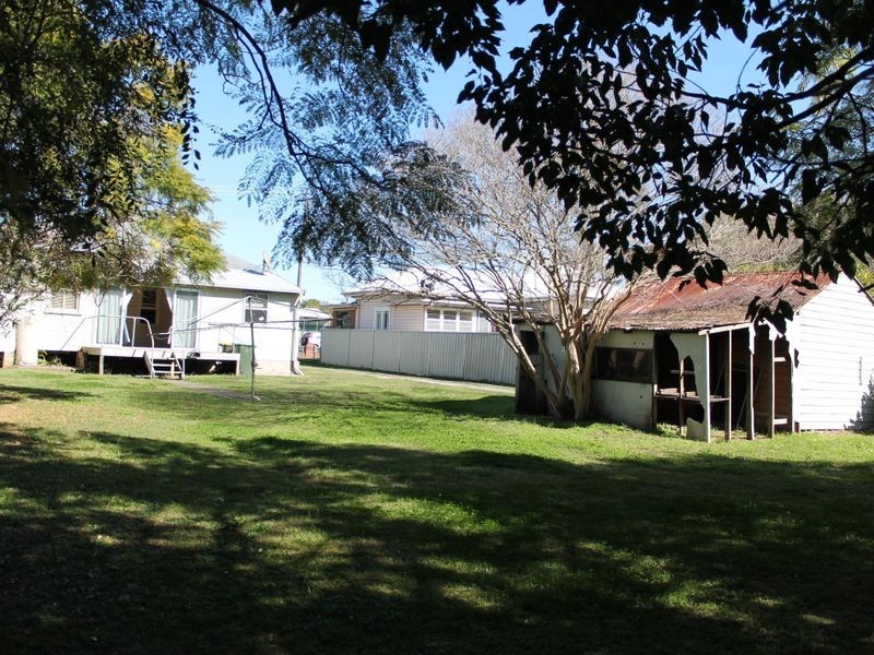 25 Florence Street, Taree NSW 2430