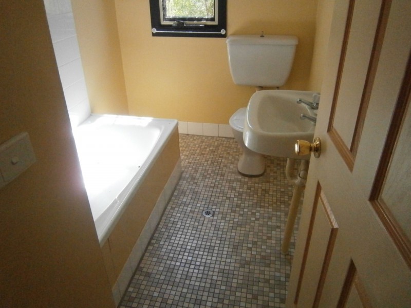 6 Mawarra Place, Taree NSW 2430