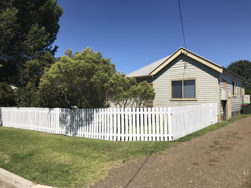 26 Railway Street, Taree NSW 2430