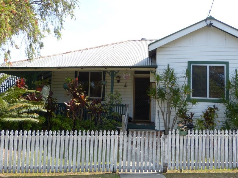 2 Queen Street, Taree NSW 2430
