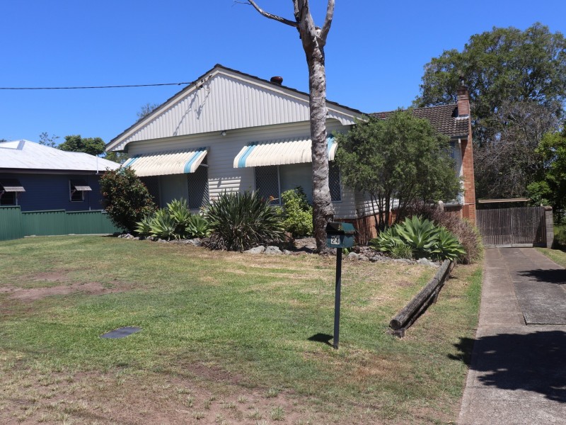 24 Edinburgh Drive, Taree NSW 2430