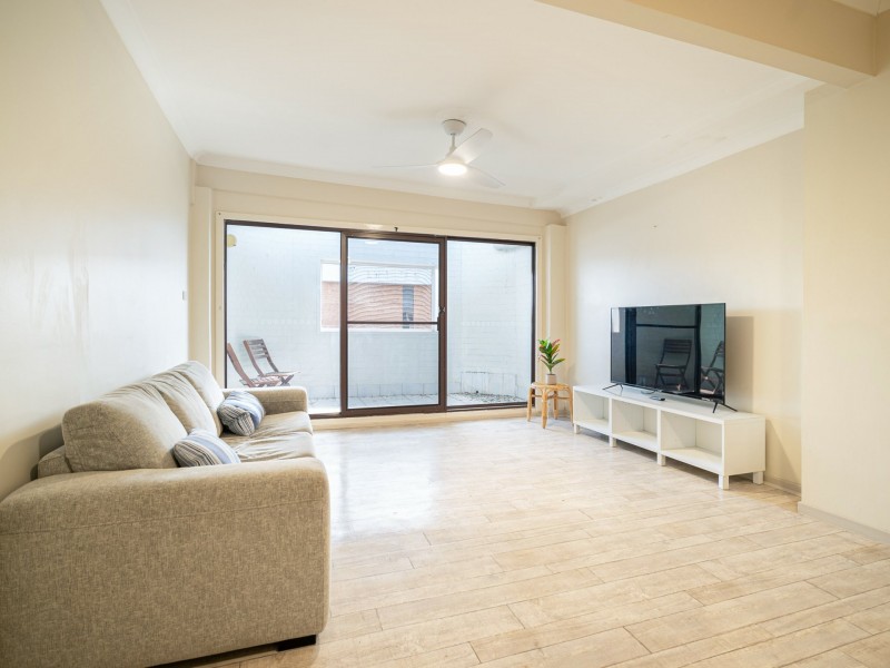 2/219-223 Victoria Street, Taree NSW 2430