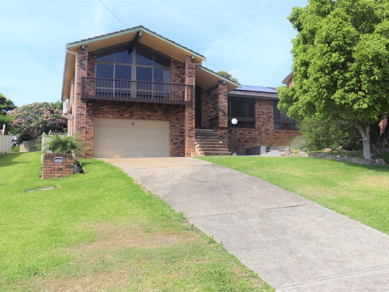18 Peveril St, Tinonee NSW 2430