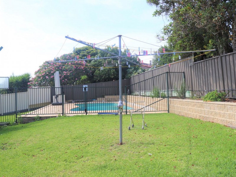 18 Peveril St, Tinonee NSW 2430
