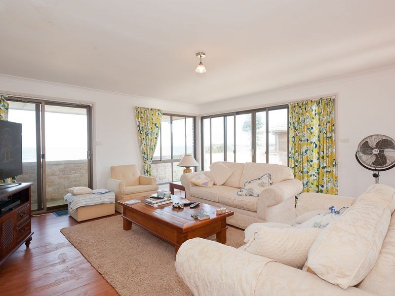 3 Seaview Parade, Wallabi Point NSW 2430