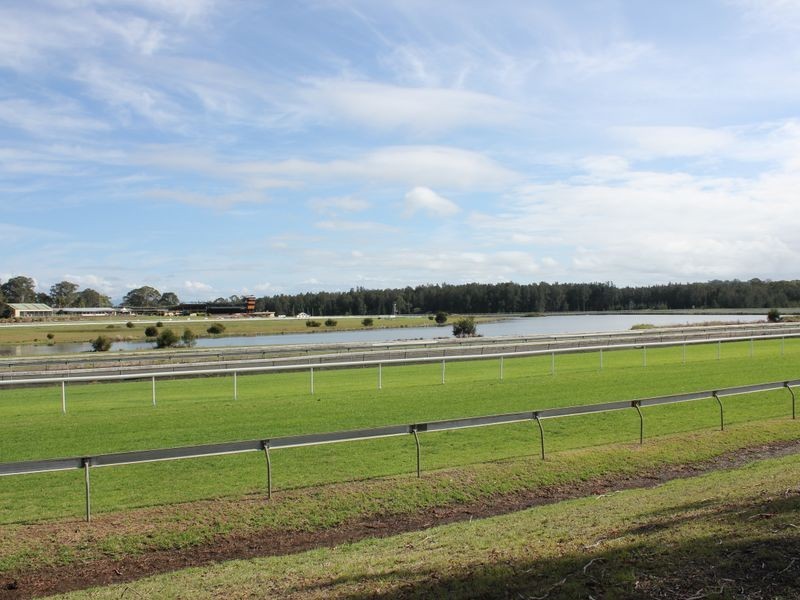 27 Lawson Crescent, Taree NSW 2430
