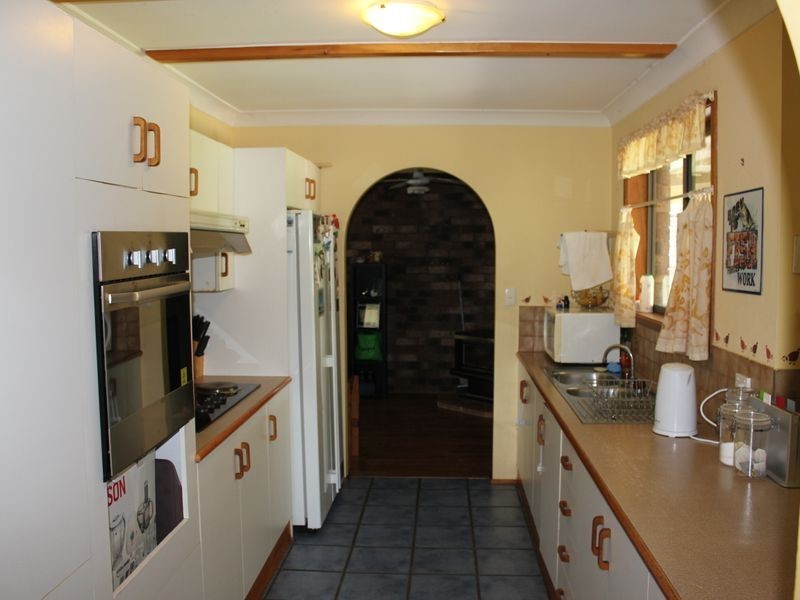 27 Lawson Crescent, Taree NSW 2430