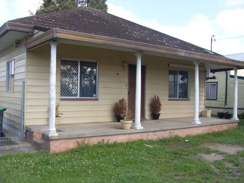 12 Kanangra Drive, Taree NSW 2430