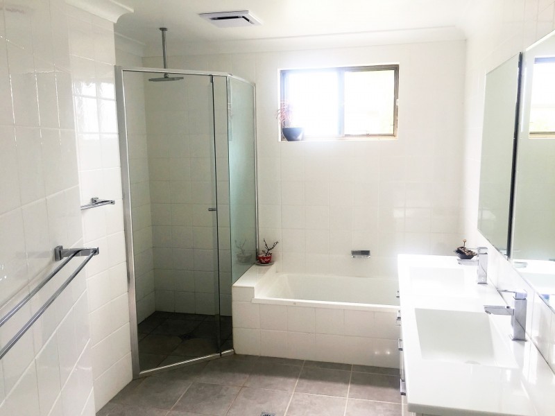 3 Railton Avenue, Taree NSW 2430