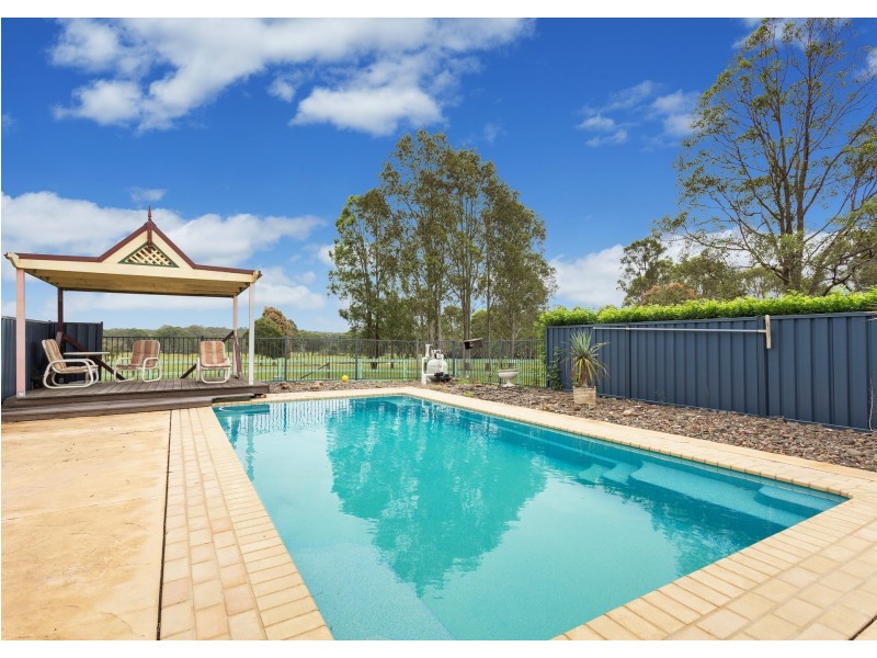 6 Farmview Drive, Cundletown NSW 2430