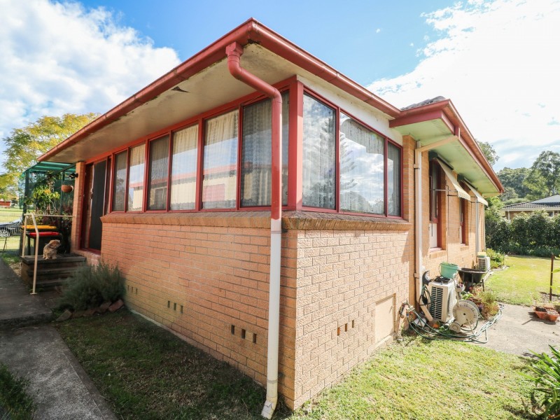 21 Valerie Street, Taree NSW 2430