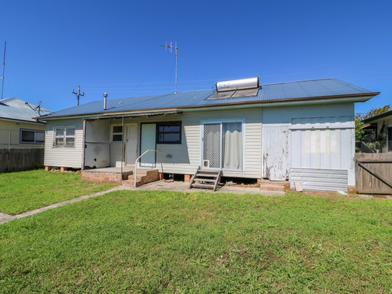 99 Cowper Street, Taree NSW 2430