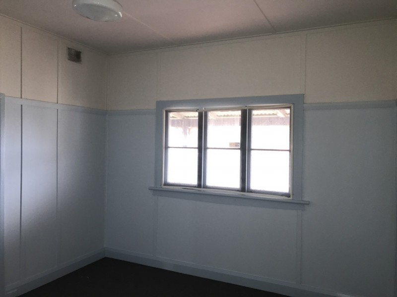 6 Railway Parade, Taree NSW 2430