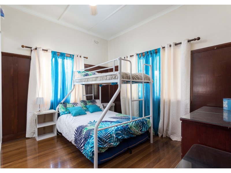 27 Eric Street, Taree NSW 2430