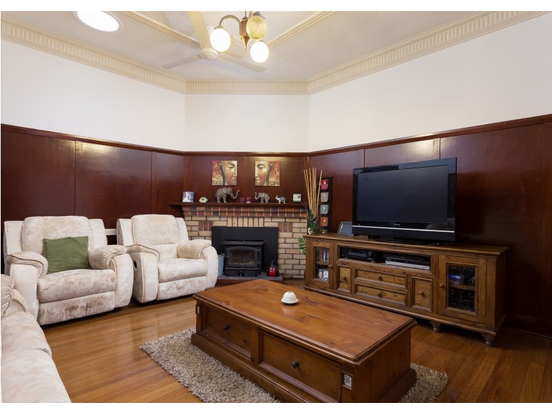 27 Eric Street, Taree NSW 2430