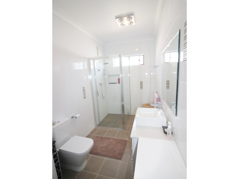 6 Spence Street, Taree NSW 2430