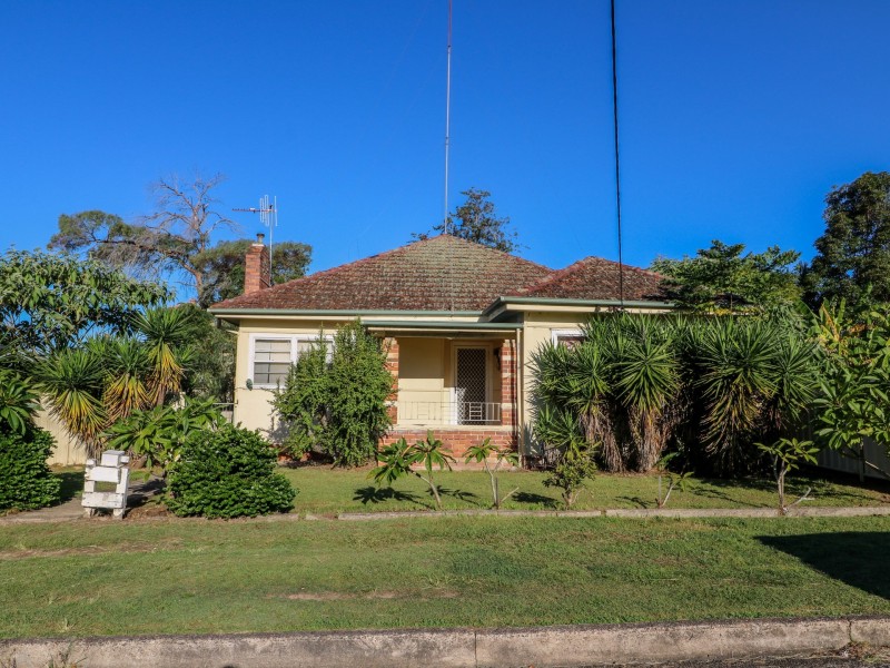 6 Albert Street, Taree NSW 2430