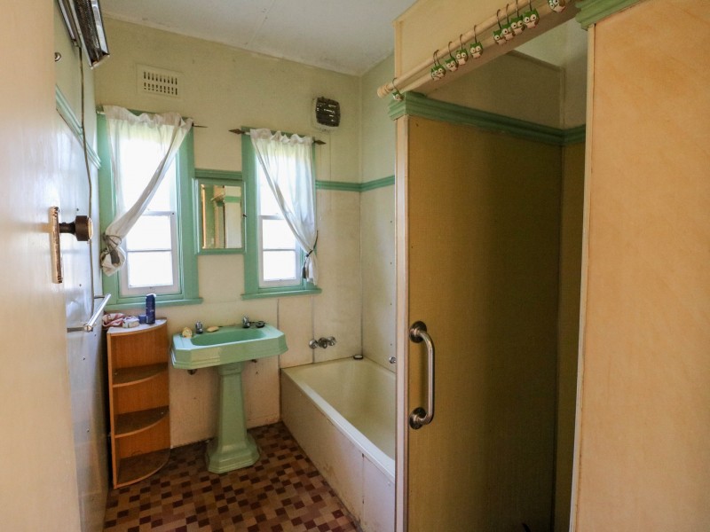 6 Albert Street, Taree NSW 2430