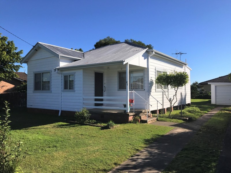27 Dolphin Avenue, Taree NSW 2430
