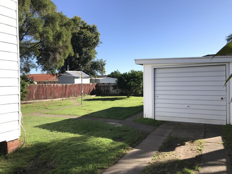27 Dolphin Avenue, Taree NSW 2430