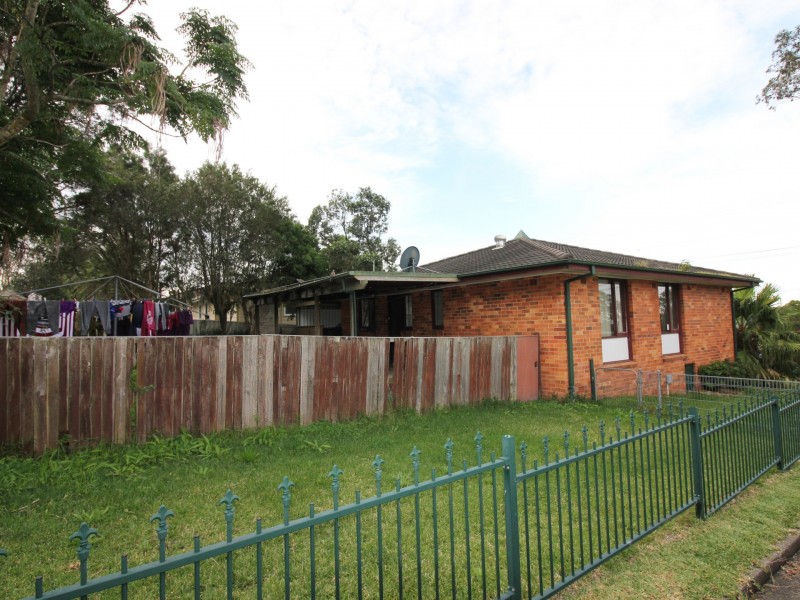 74 Kanangra Drive, Taree NSW 2430