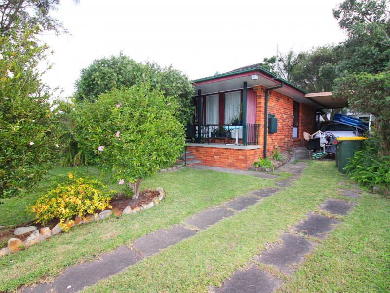 74 Kanangra Drive, Taree NSW 2430