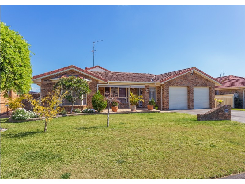 25 Petken Drive, Taree NSW 2430