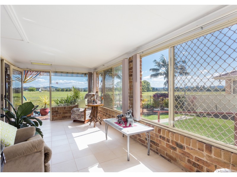 25 Petken Drive, Taree NSW 2430