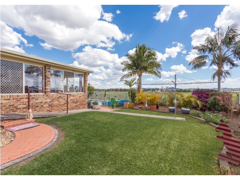 25 Petken Drive, Taree NSW 2430