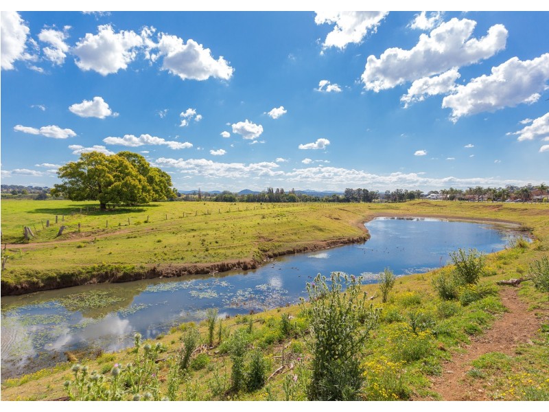 25 Petken Drive, Taree NSW 2430
