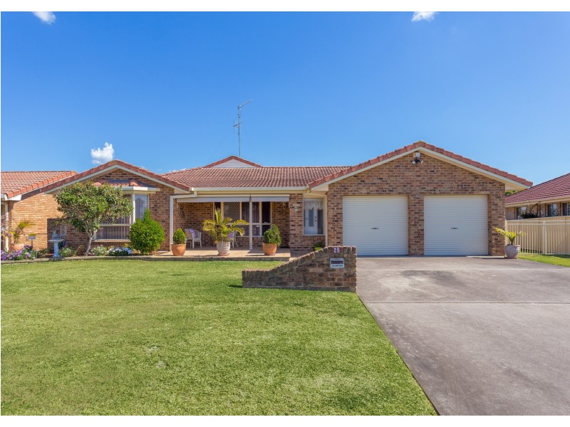 25 Petken Drive, Taree NSW 2430