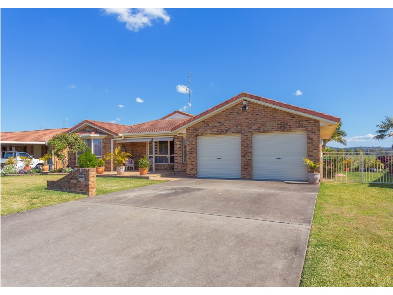 25 Petken Drive, Taree NSW 2430