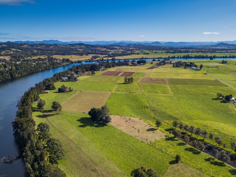 Lot 1 & 4/44 Dyballs Lane, Taree NSW 2430