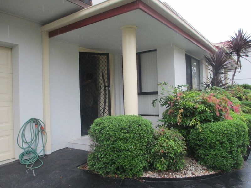 2/1 Connell Street, Old Bar NSW 2430