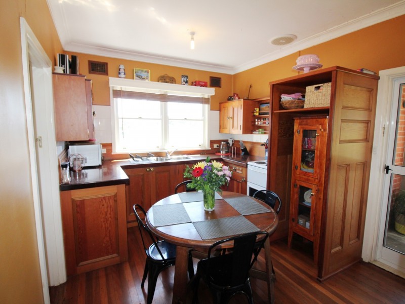 11 Frances Street, Taree NSW 2430