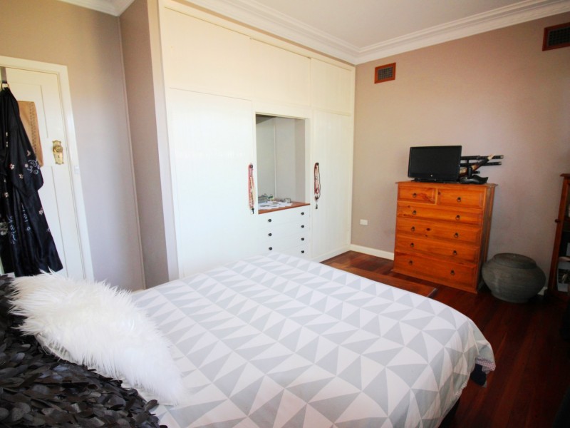 11 Frances Street, Taree NSW 2430