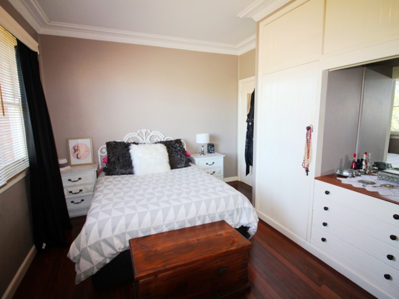 11 Frances Street, Taree NSW 2430