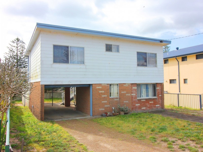 19 Manning Street, Manning Point NSW 2430