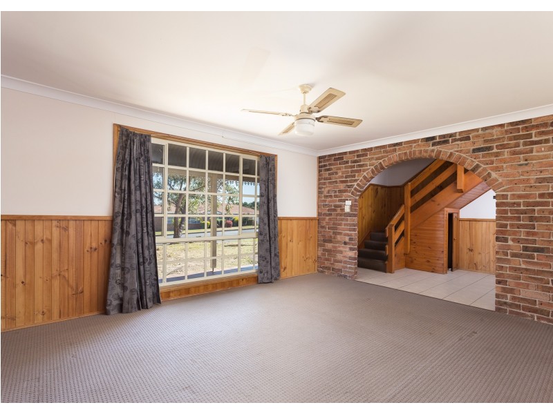 28 Molong Road, Old Bar NSW 2430