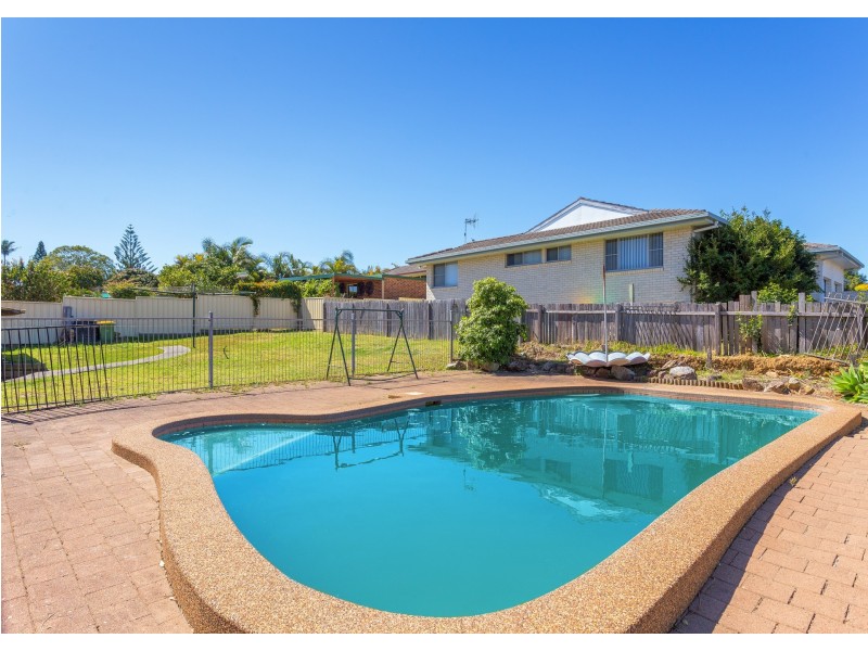 28 Molong Road, Old Bar NSW 2430