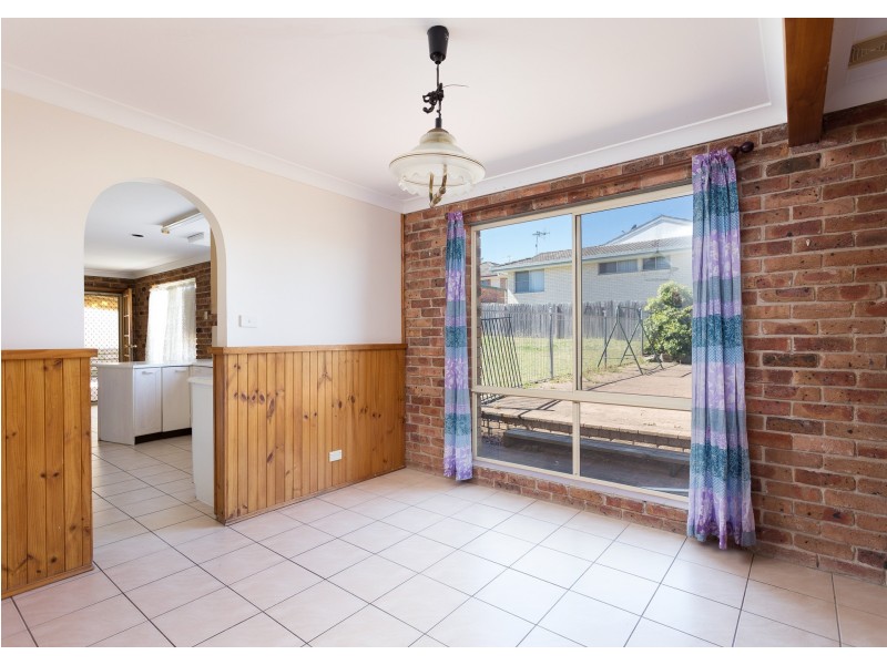 28 Molong Road, Old Bar NSW 2430