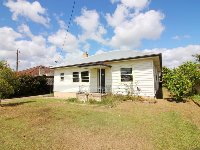 4 Park Street, Taree NSW 2430