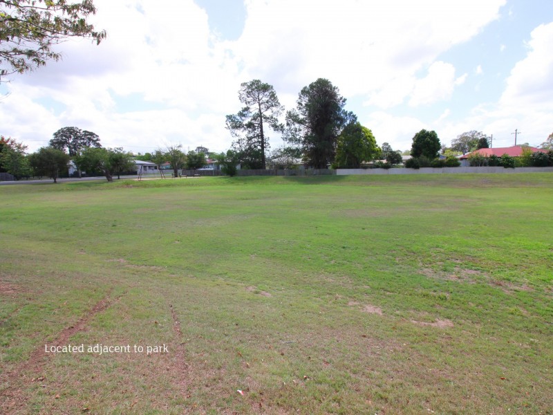 4 Park Street, Taree NSW 2430