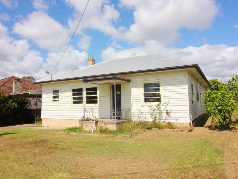 4 Park Street, Taree NSW 2430