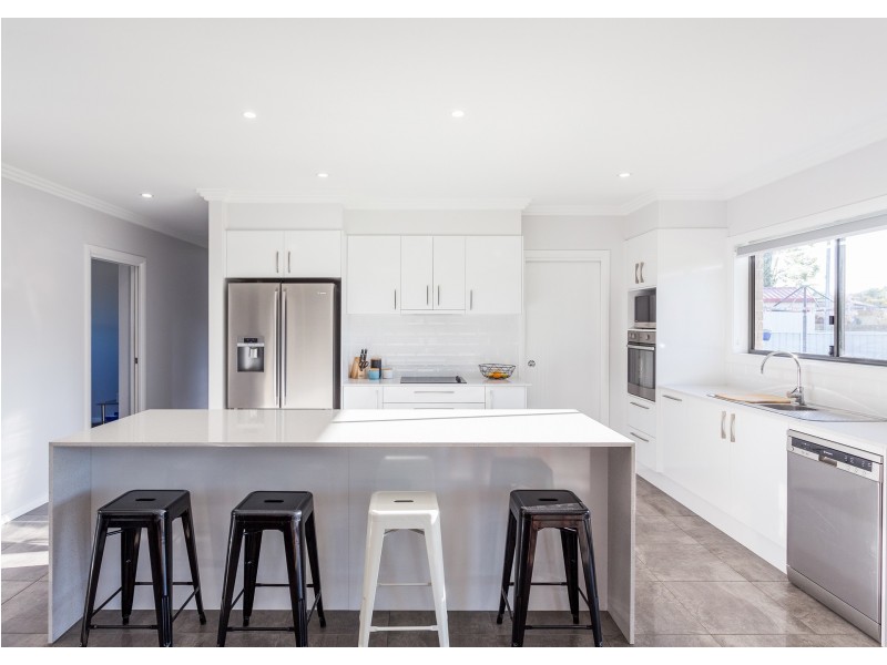 8 Sundara Close, Taree NSW 2430