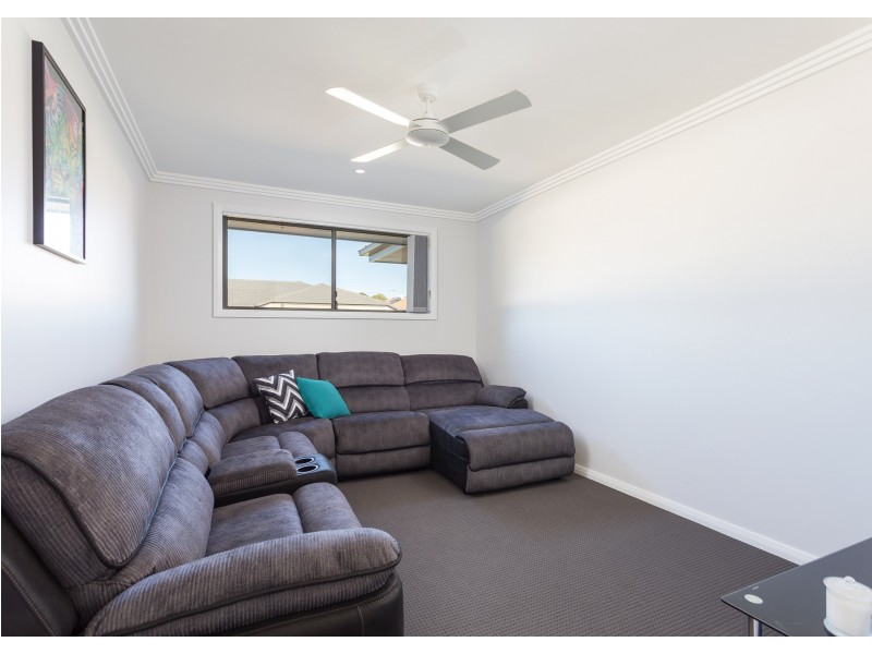 8 Sundara Close, Taree NSW 2430