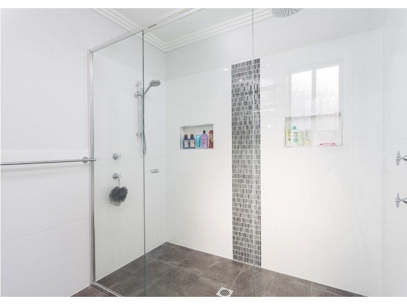 8 Sundara Close, Taree NSW 2430